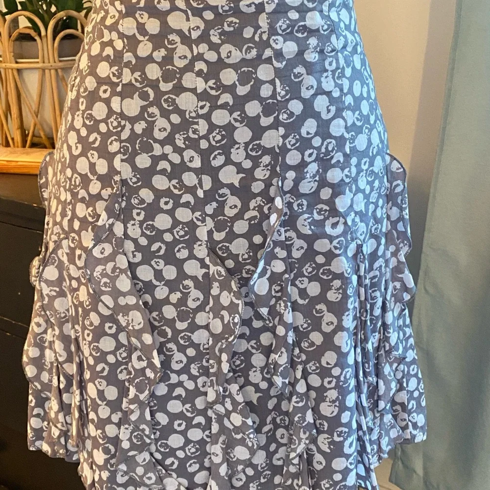 Ready for a fiesta with the ruffles on this skirt!  Get ready to dance 🕺🏽! - Picture 2 of 10